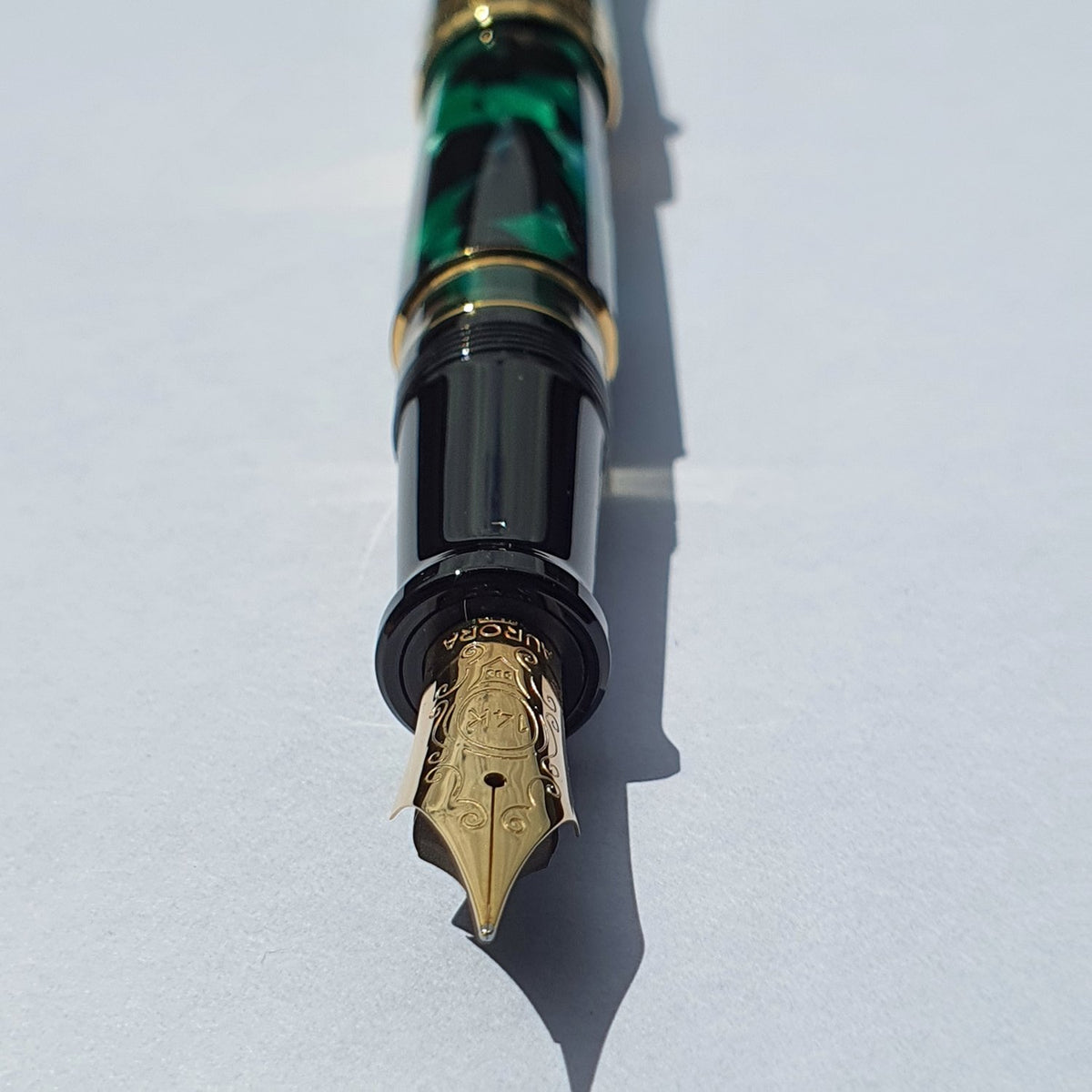 Aurora Optima Emerald Green 14K Gold GT Fountain Pen