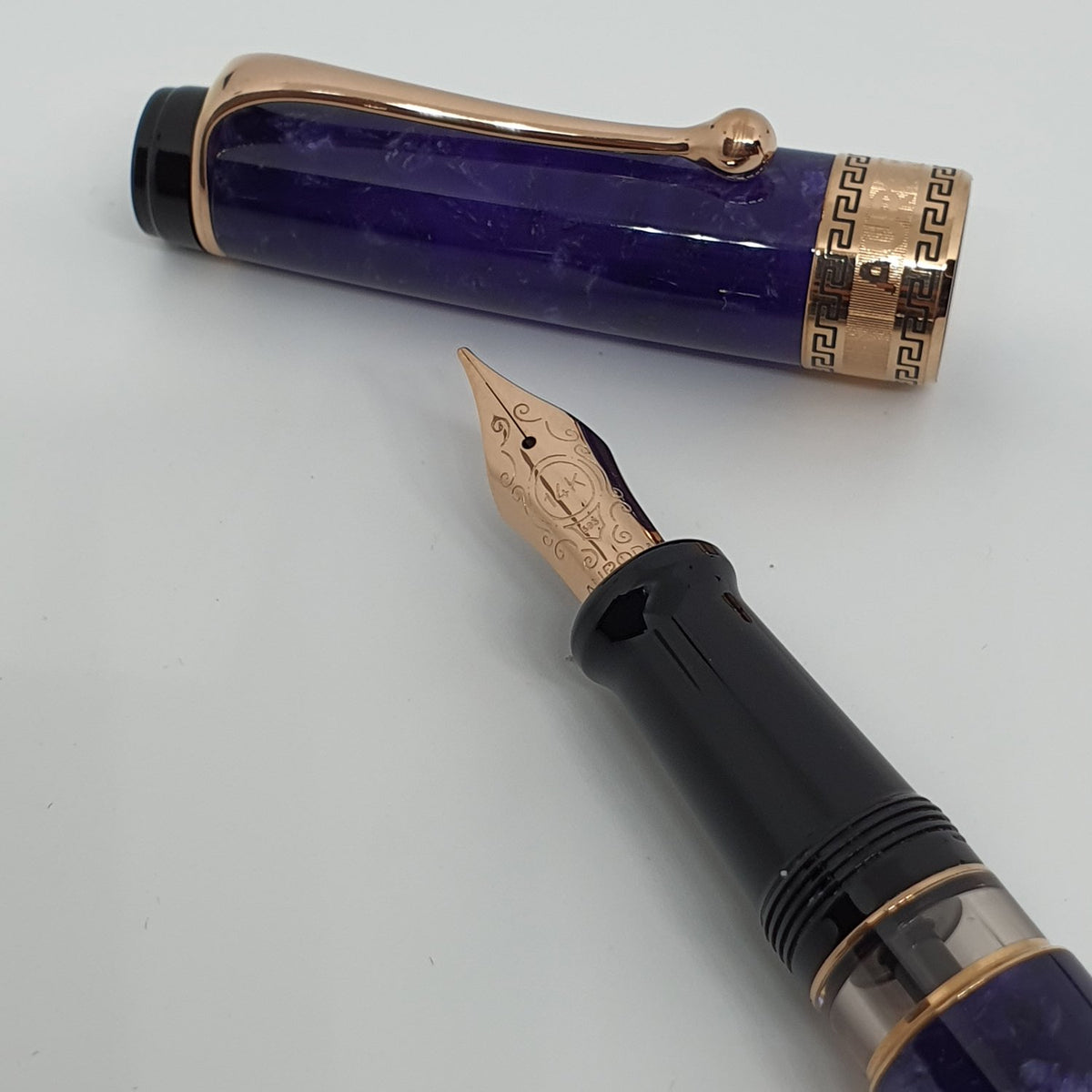Aurora Optima Purple 14K Gold GT Fountain Pen