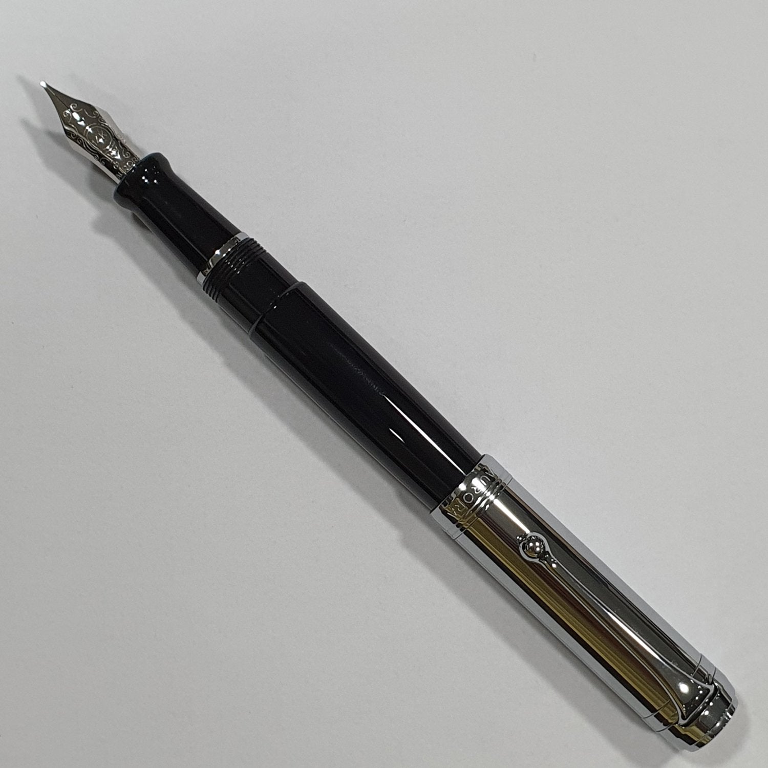 Aurora Talentum Chrome/Black 14K Gold CT Fountain Pen