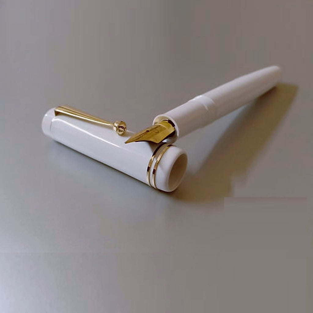 Click Aristocrat White GT Fountain Pen (EF) CLK1200W-EF
