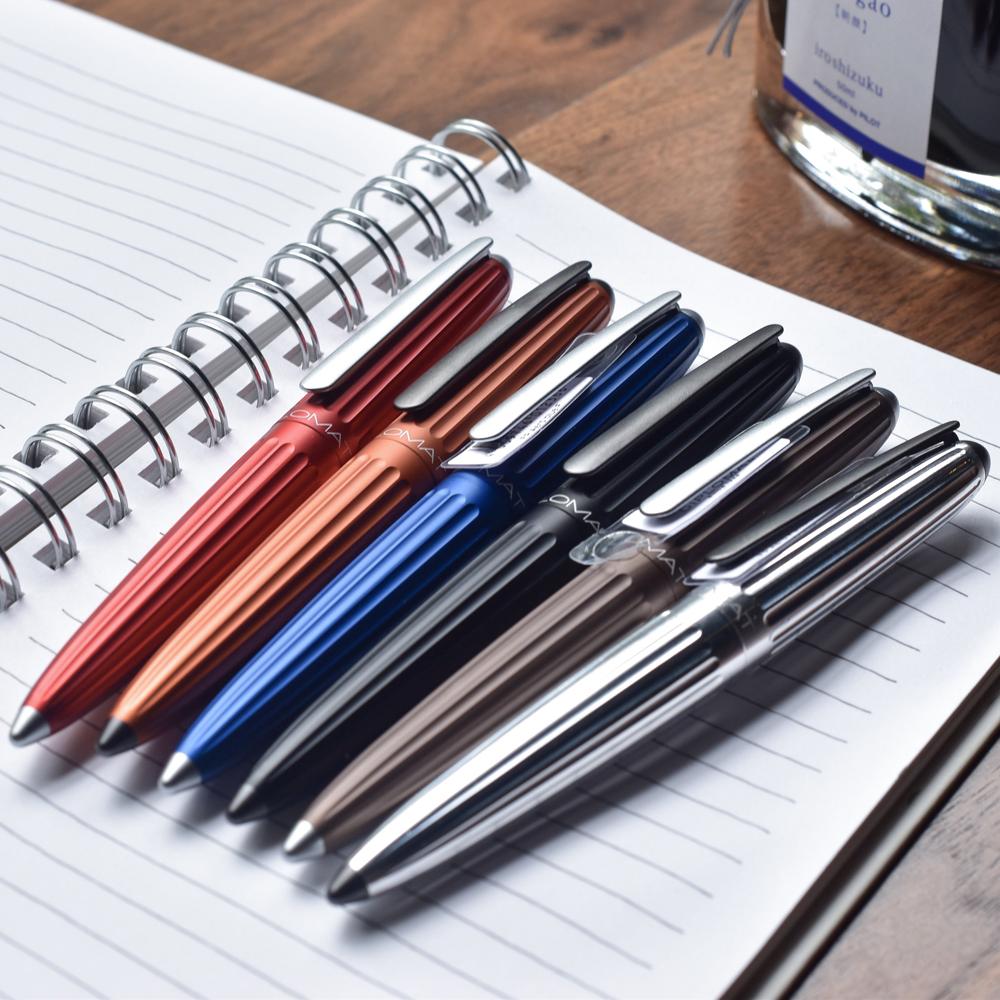 Diplomat Aero Black 14K Gold Fountain Pen is shaped like the airship named Zeppelin of the 1900's