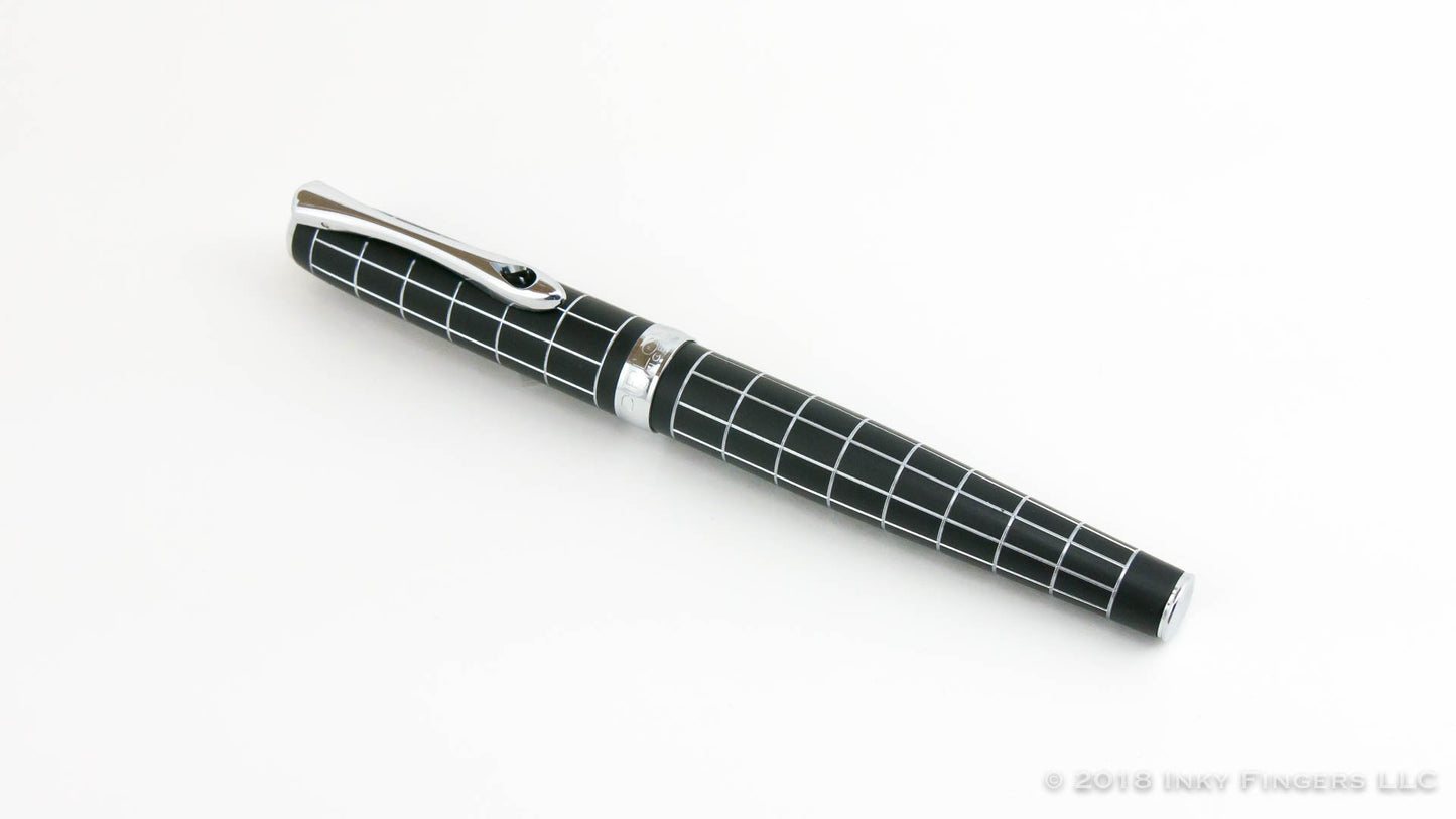 Diplomat Excellence A Plus Rhomb Guilloche Lapis Black Fountain Pen