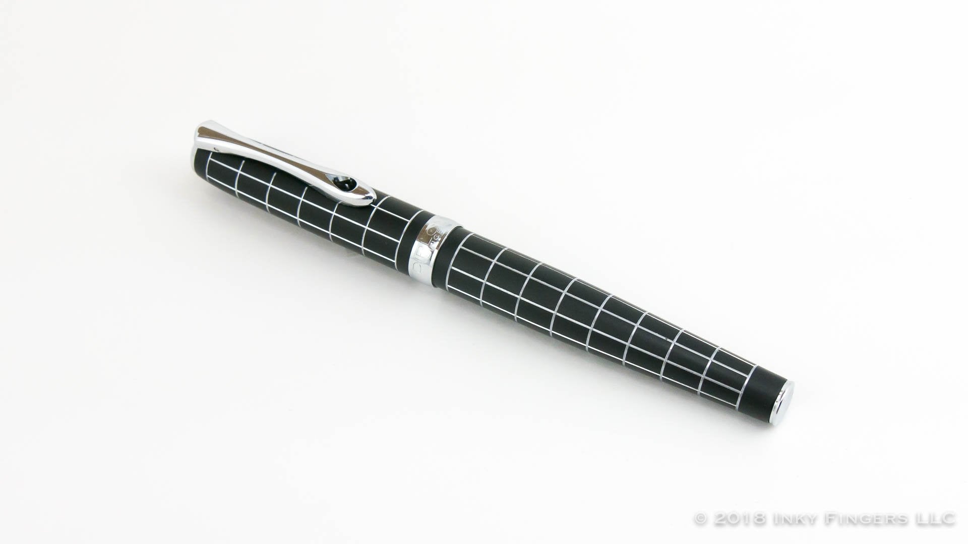 Diplomat Excellence A Plus Rhomb Guilloche Lapis Black Fountain Pen