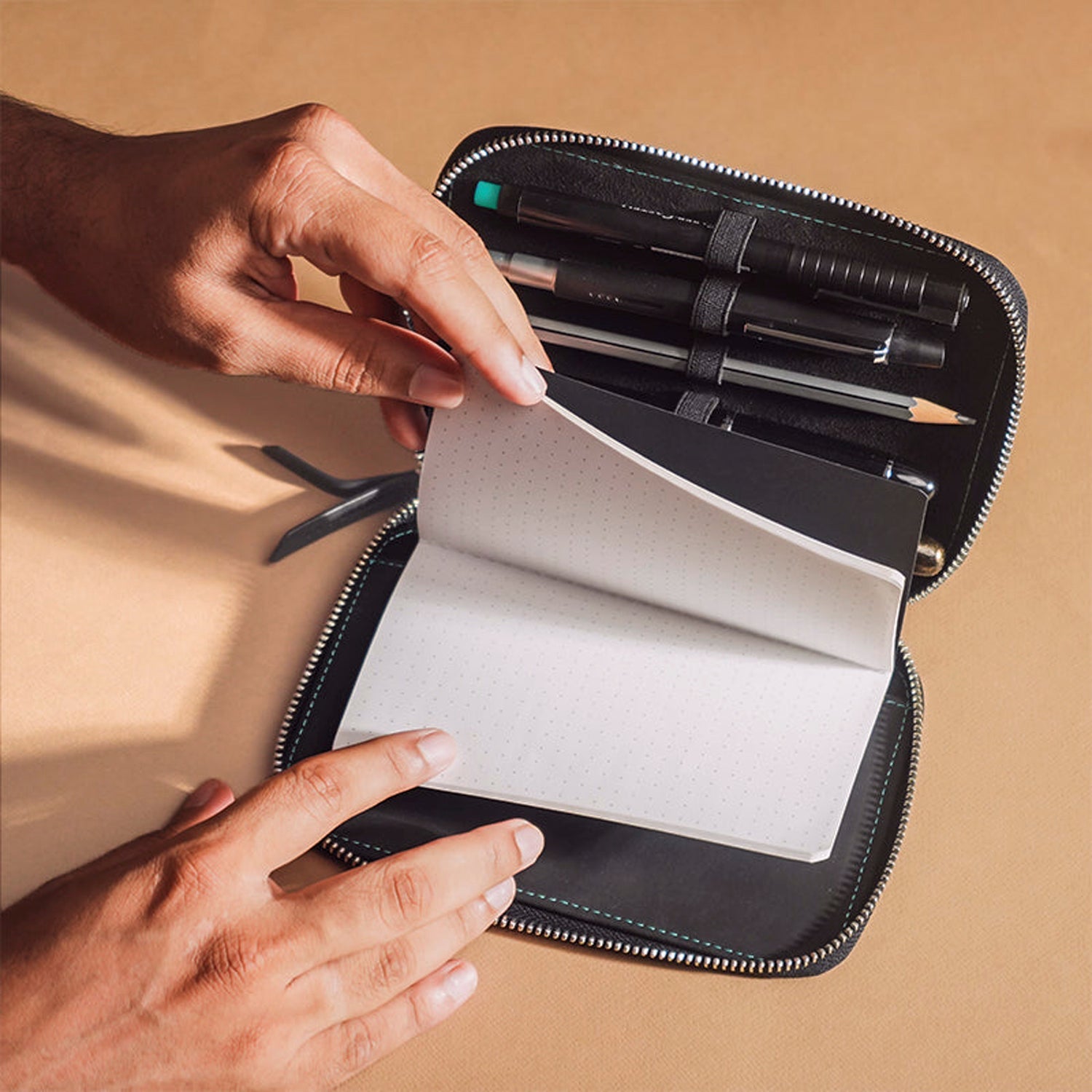 Endless Companion Five Pen Case (Black) ESCPBLK5P
