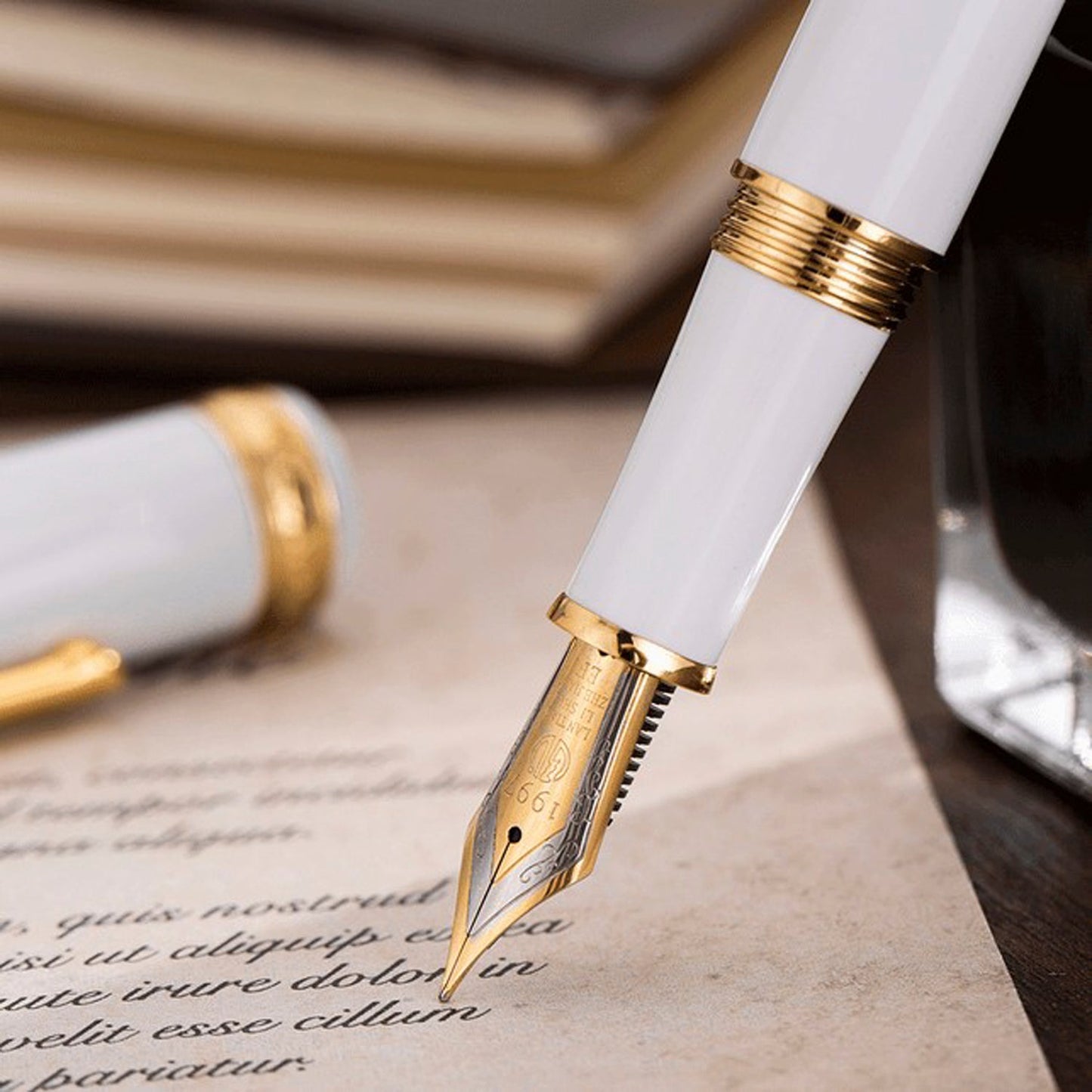 Hongdian 1841 White Fountain Pen