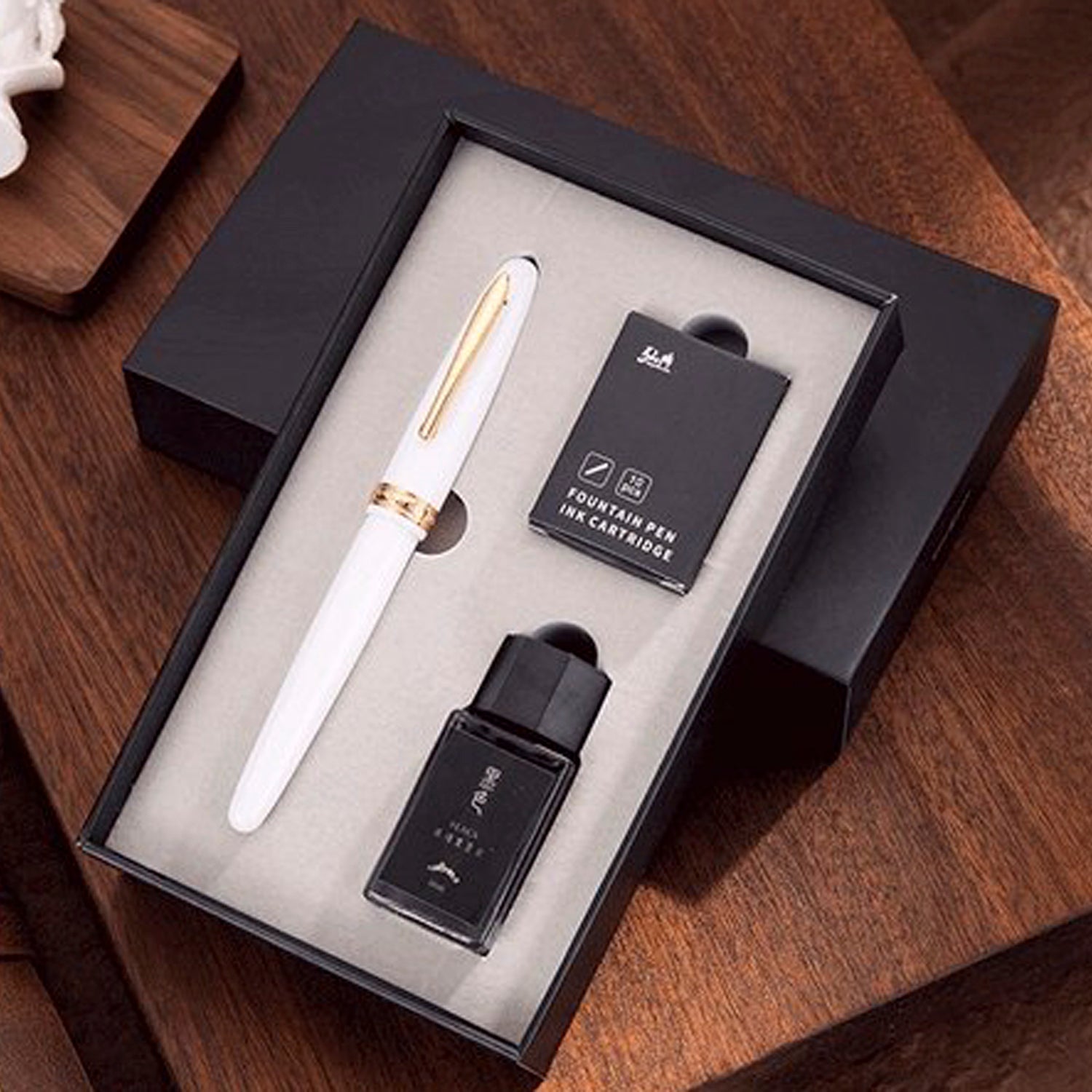 Hongdian 1841 White Fountain Pen