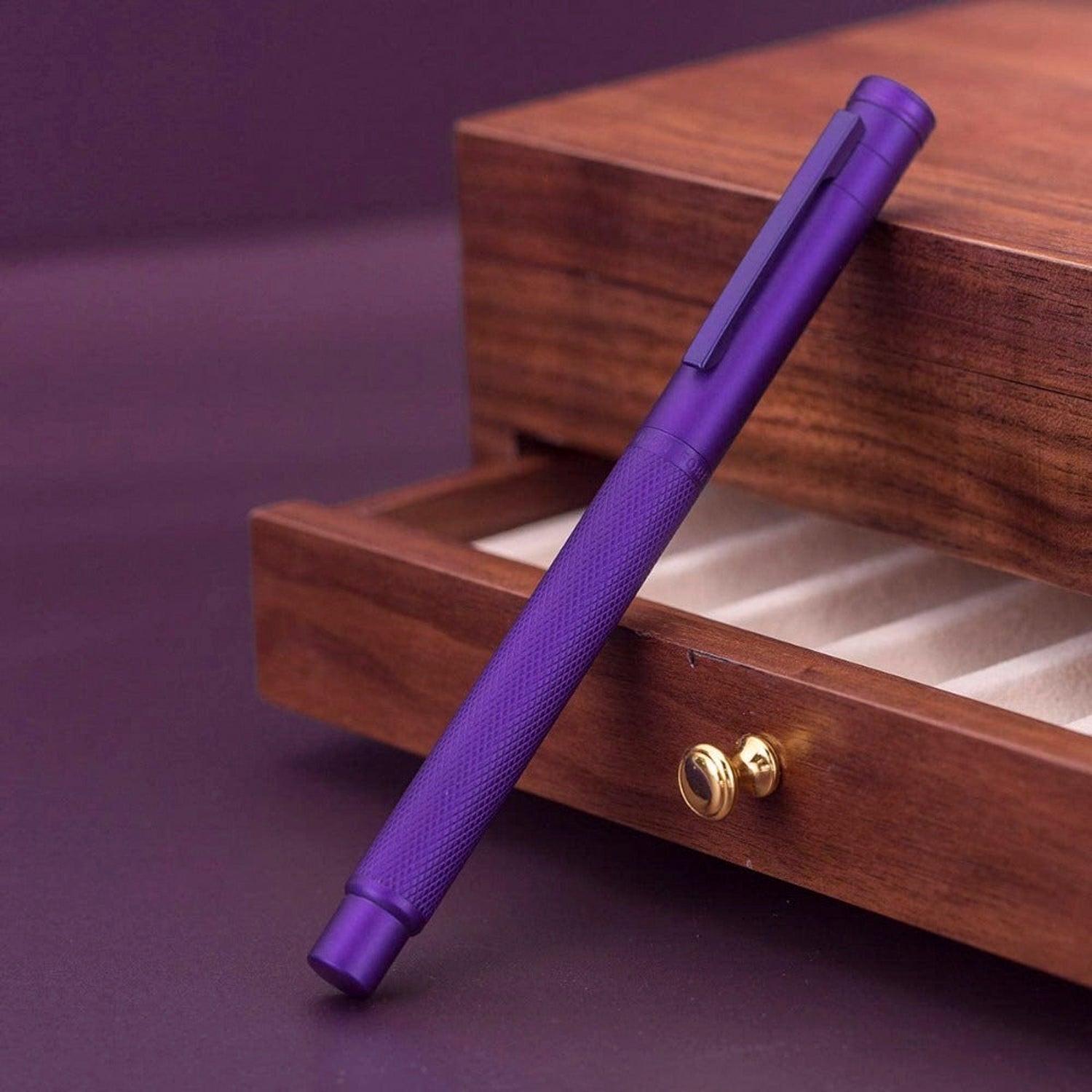 Hongdian 1851 Violet Fountain Pen