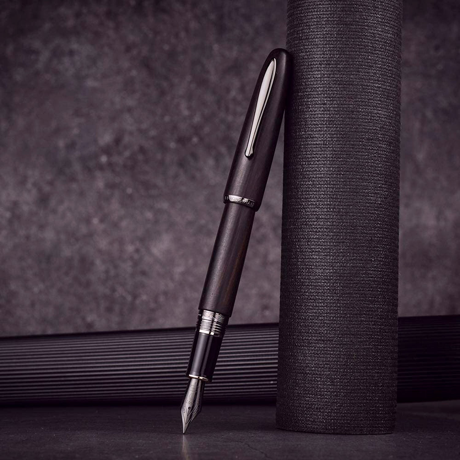 Hongdian 660 Wood Black Fountain Pen