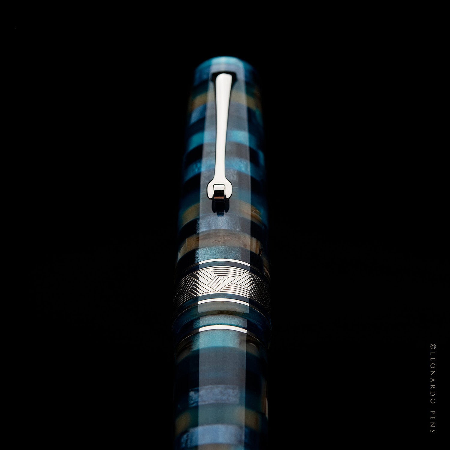 Leonardo Momento Zero Grande Mosaico Hawaii CT Fountain Pen