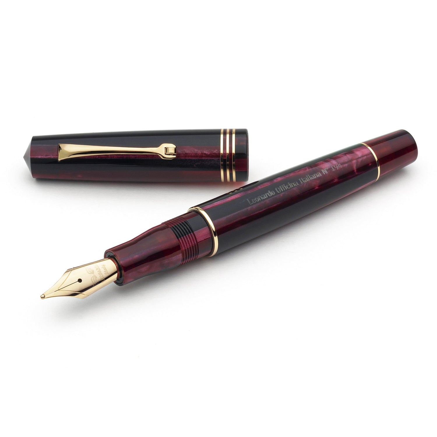 Leonardo Momento Zero Prugna GT Fountain Pen