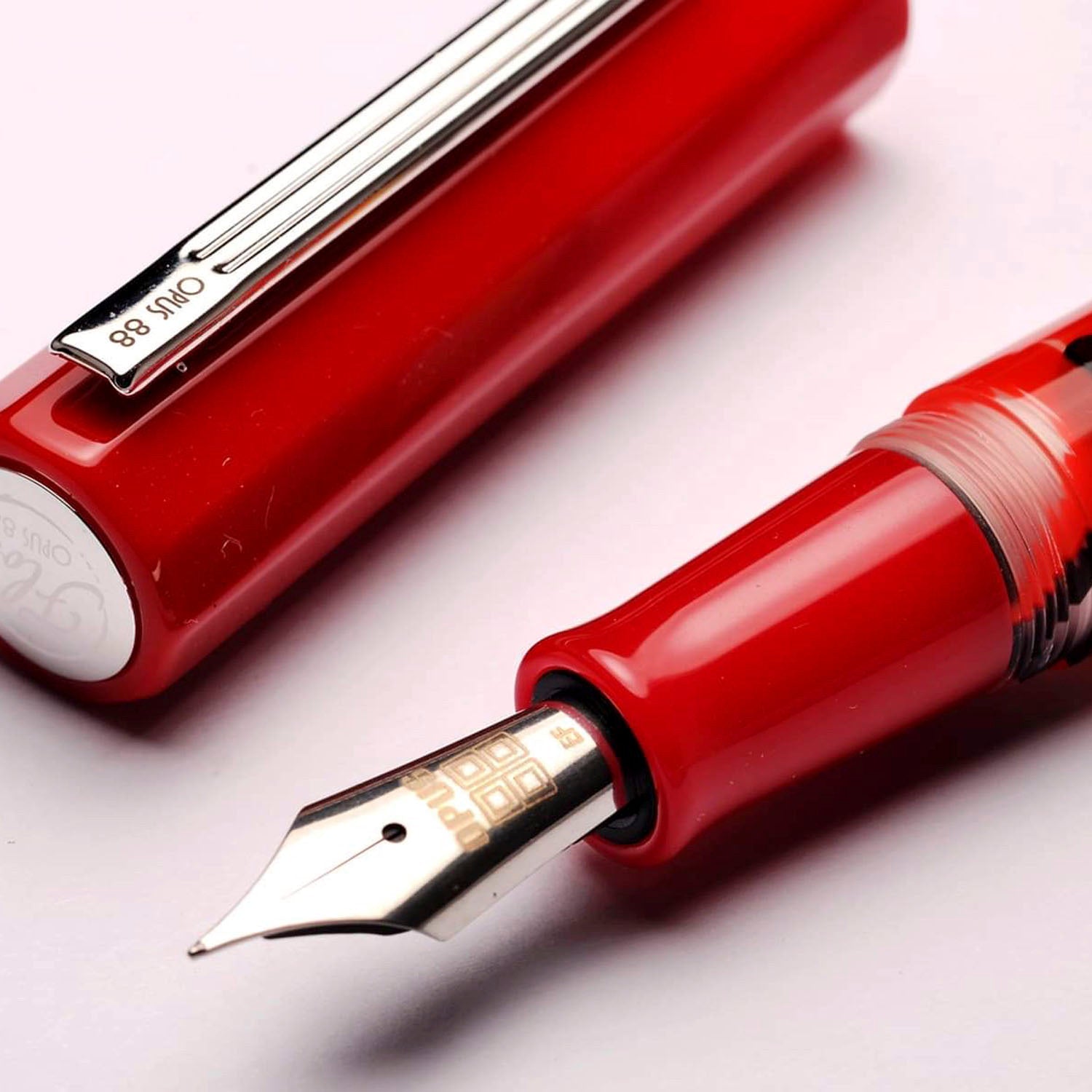 Opus 88 Flow Red Fountain pen