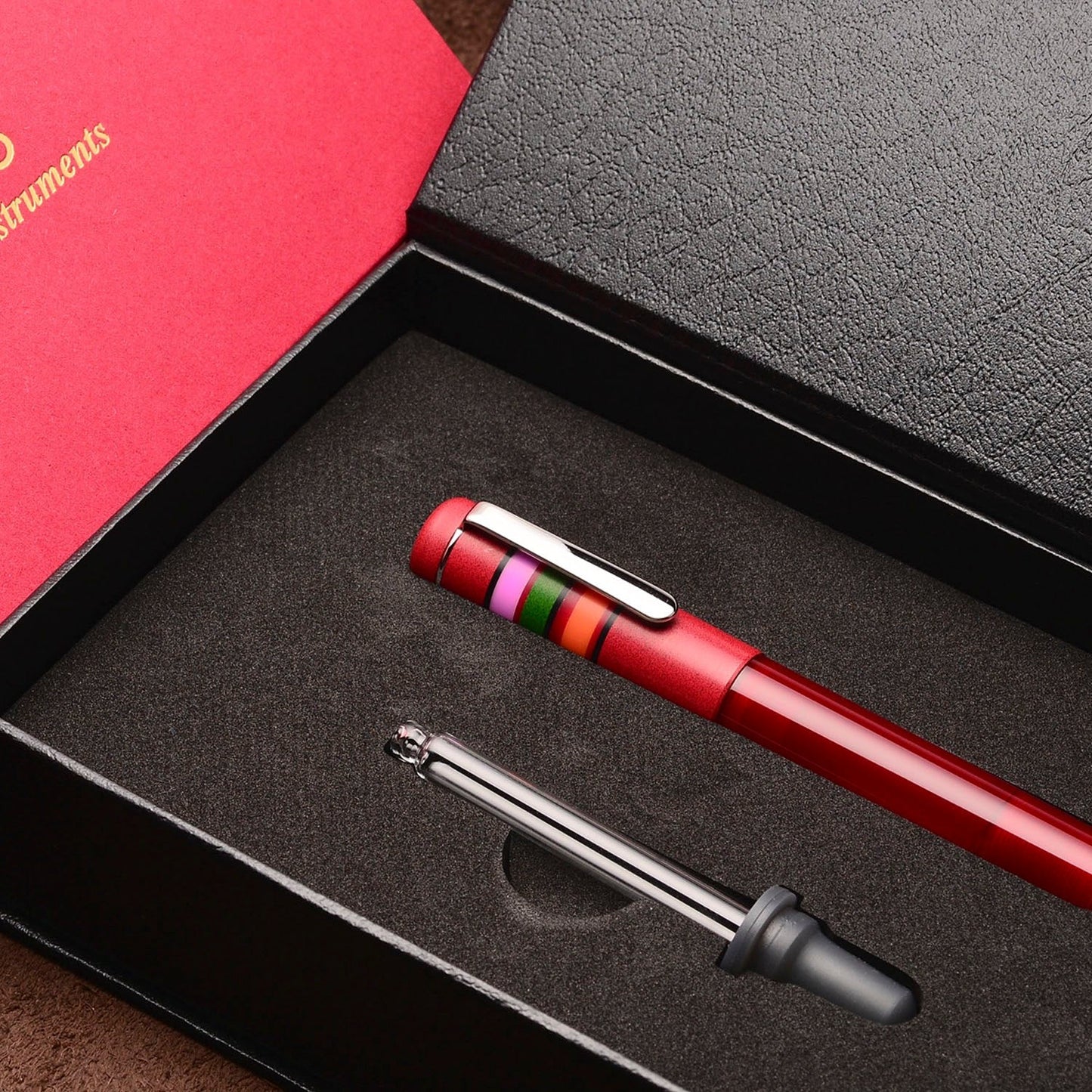 Opus 88 Fantasia Red Fountain pen
