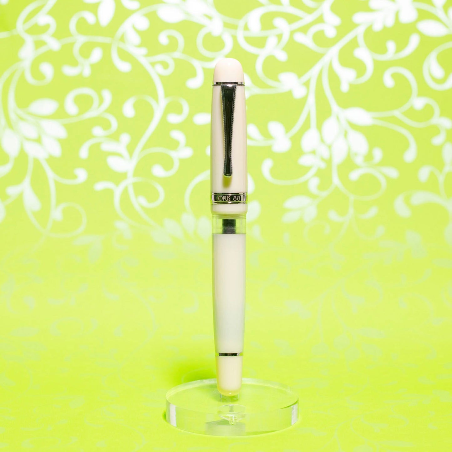 Opus 88 Jazz Solid White Fountain pen