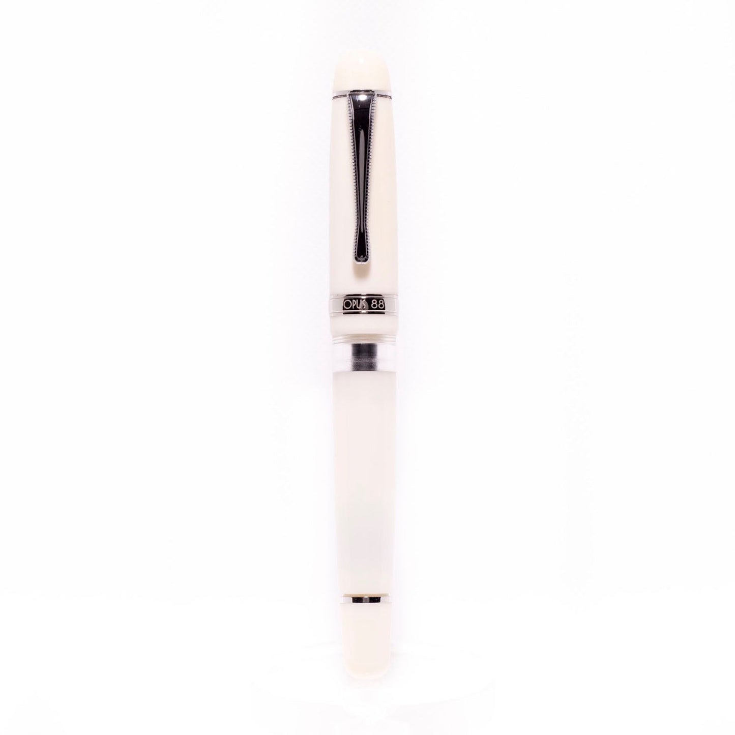 Opus 88 Jazz Solid White Fountain pen