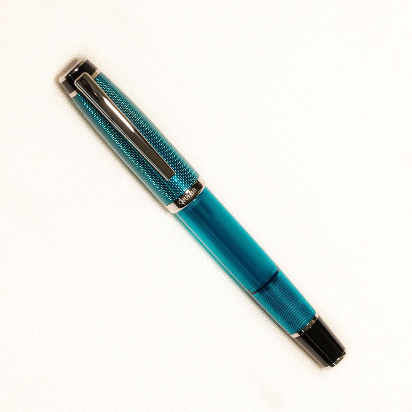 Opus 88 Opera Green Dot Fountain pen