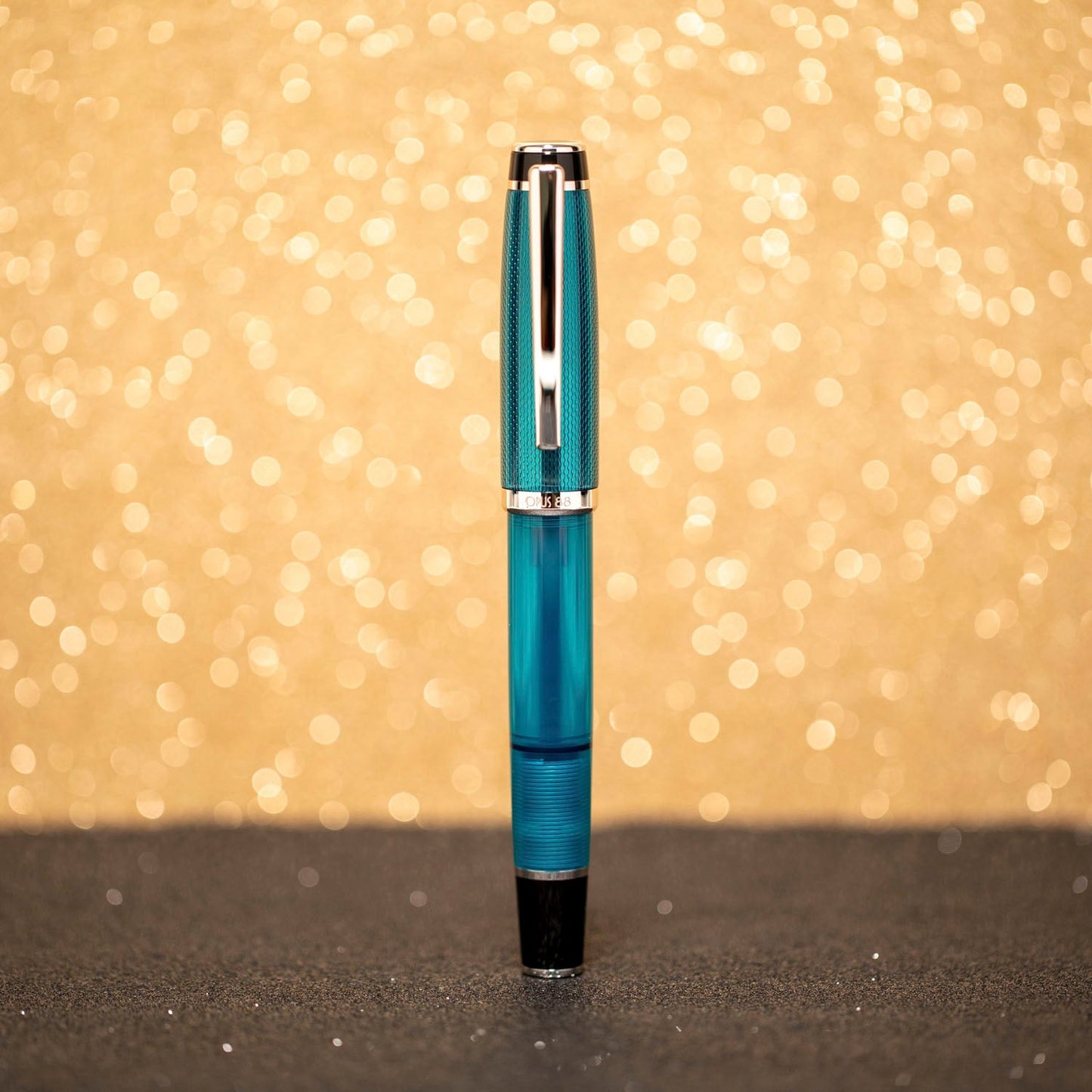 Opus 88 Opera Green Dot Fountain pen