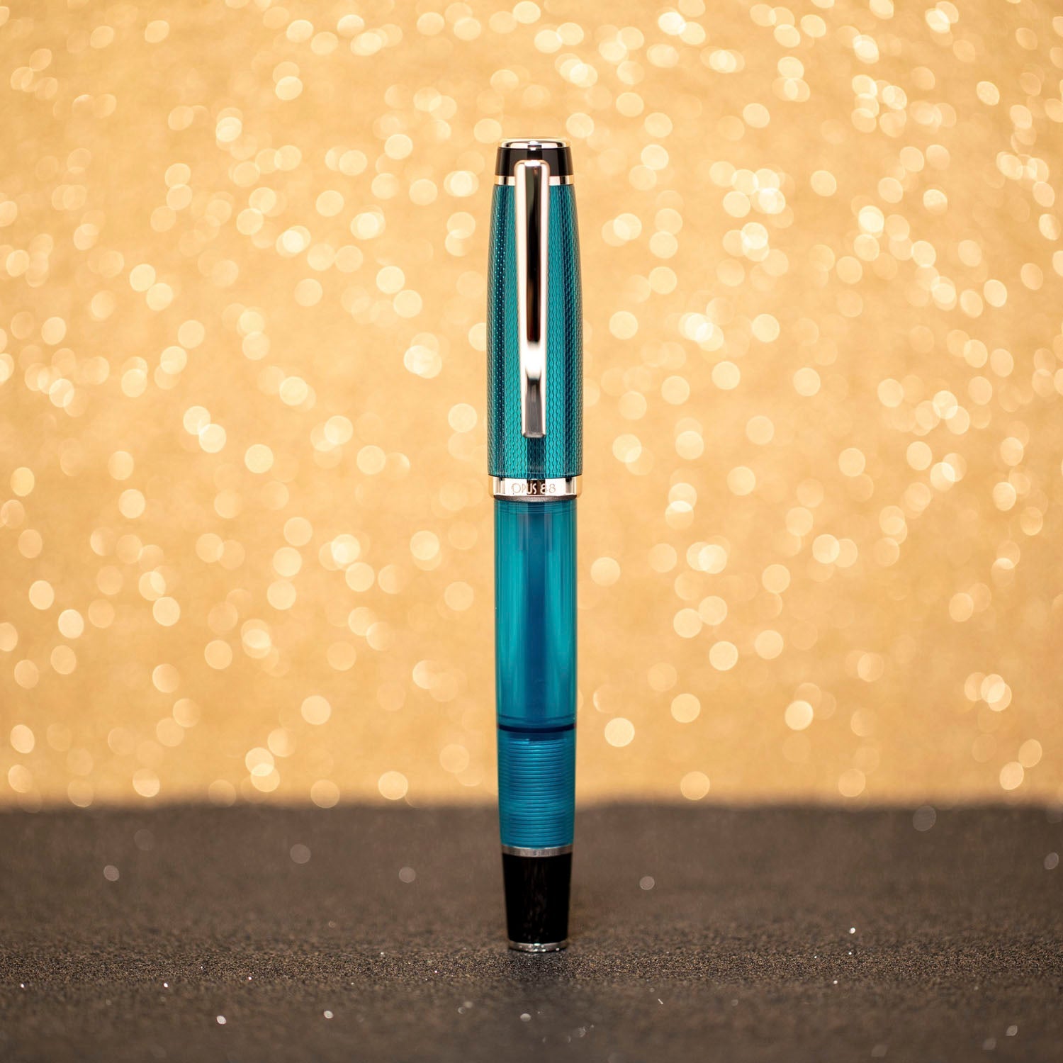 Opus 88 Opera Green Dot Fountain pen