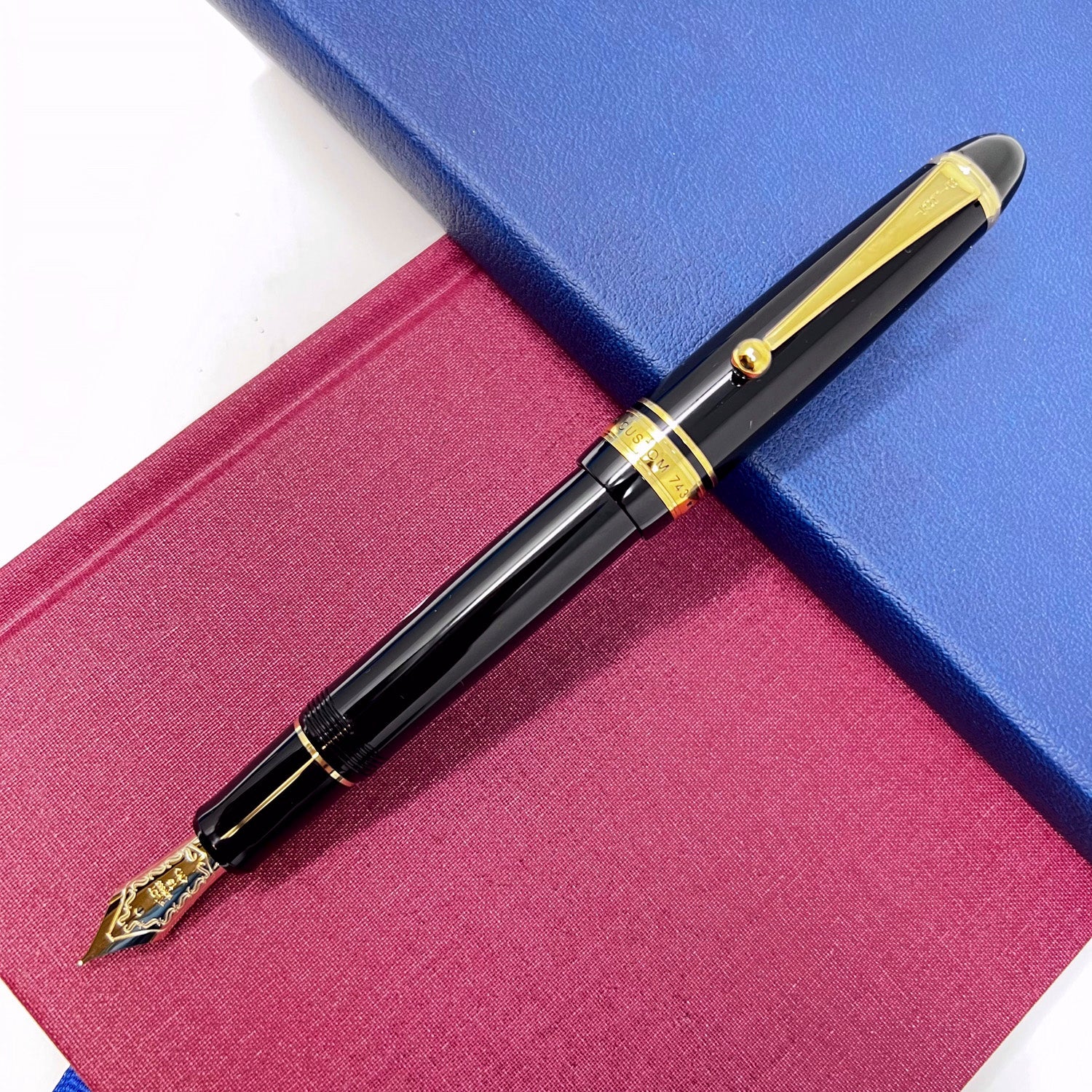 Pilot Custom 743 Black 14CT Fountain Pen