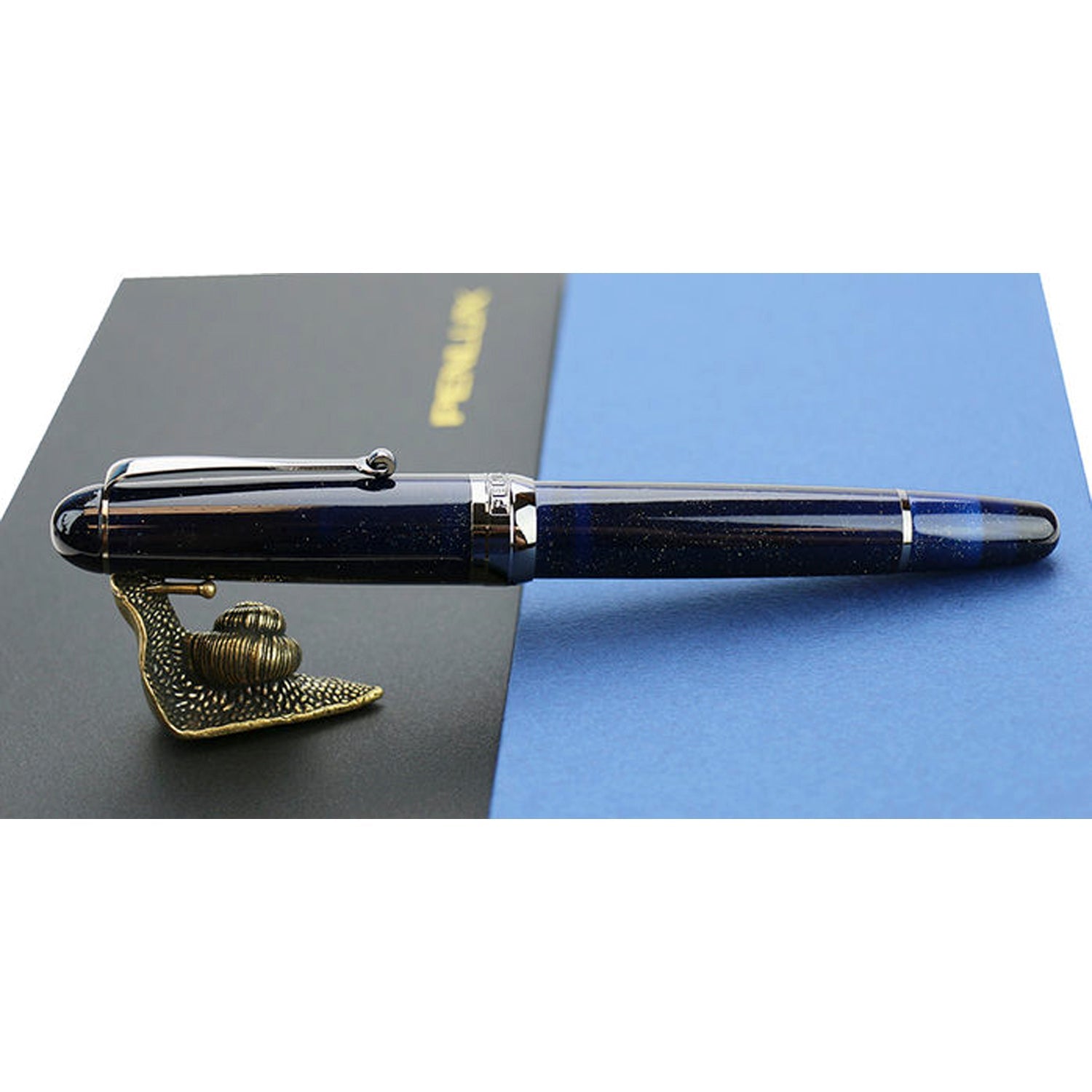 Penlux Masterpiece Delgado Firefly Fountain Pen