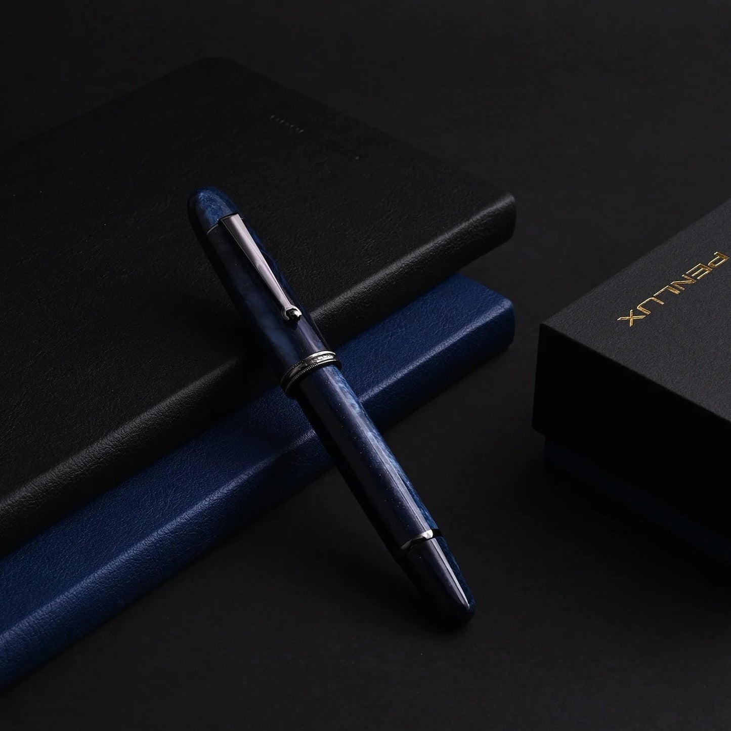 Penlux Masterpiece Delgado Firefly Fountain Pen