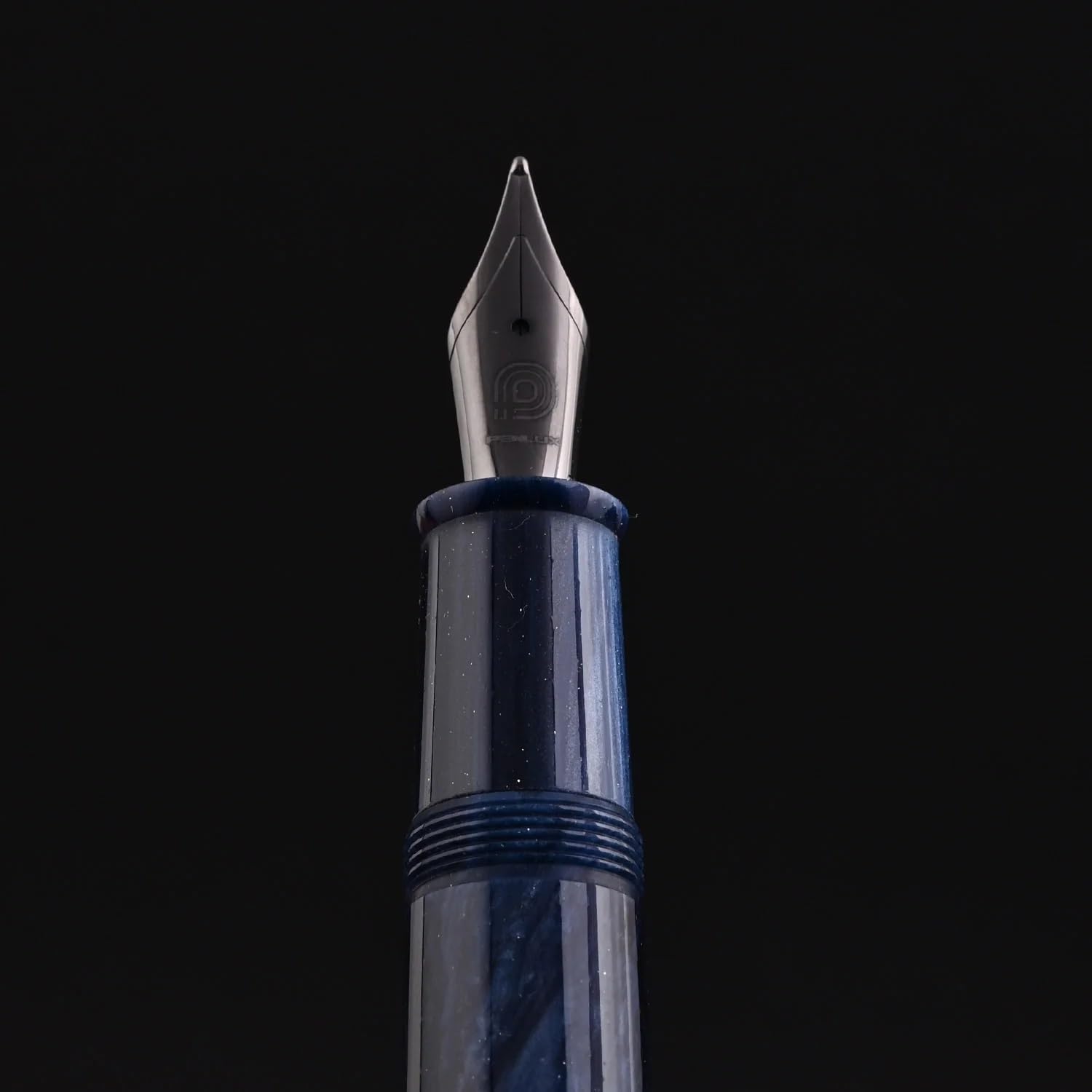 Penlux Masterpiece Delgado Firefly Fountain Pen