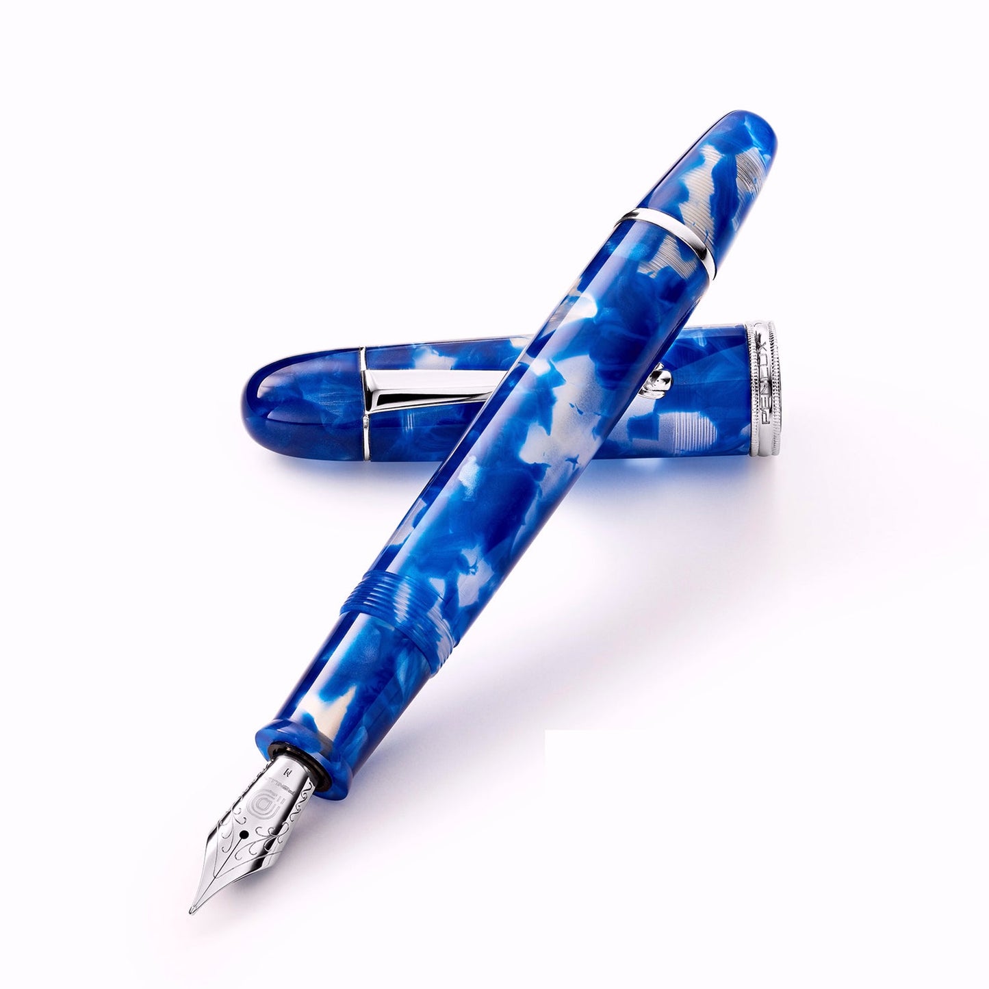 Penlux Masterpiece Grande Koi Blue/White CT Fountain Pen