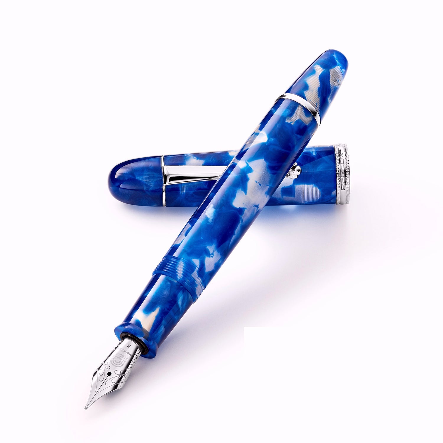 Penlux Masterpiece Grande Koi Blue/White CT Fountain Pen