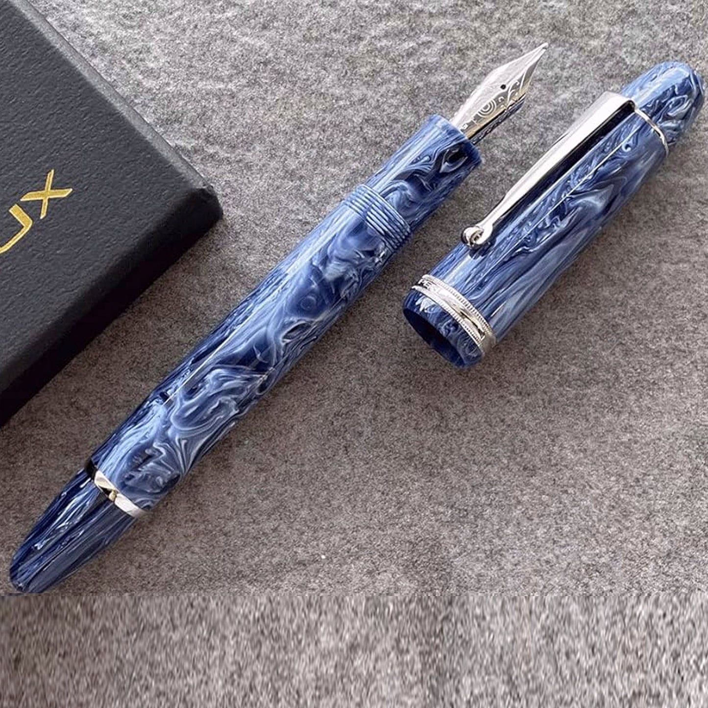 Penlux Masterpiece Grande Wave Blue CT Fountain Pen