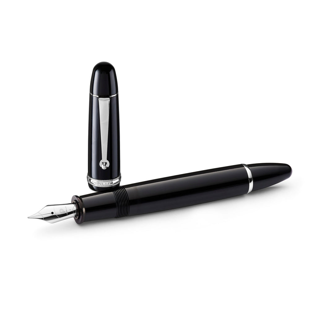 Penlux Masterpiece Grande Black CT Fountain Pen