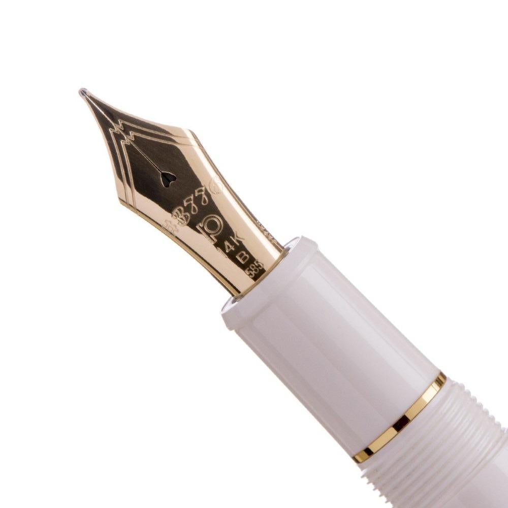 Platinum #3776 Century Chenonceau White GT Fountain Pen PNB130002
