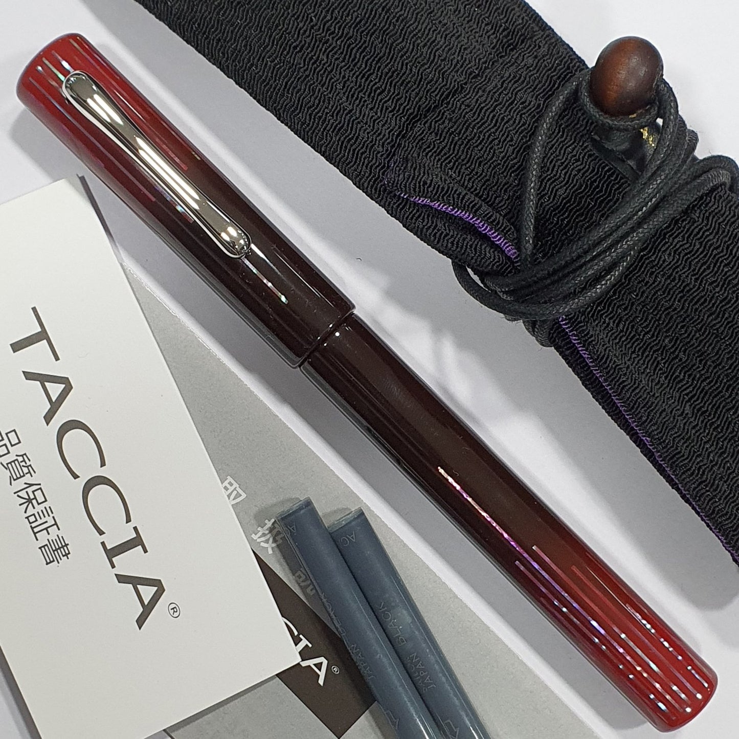 Taccia Ama-Iro Raden Haruakane Fountain Pen TF-003-RD (Limited Edition)