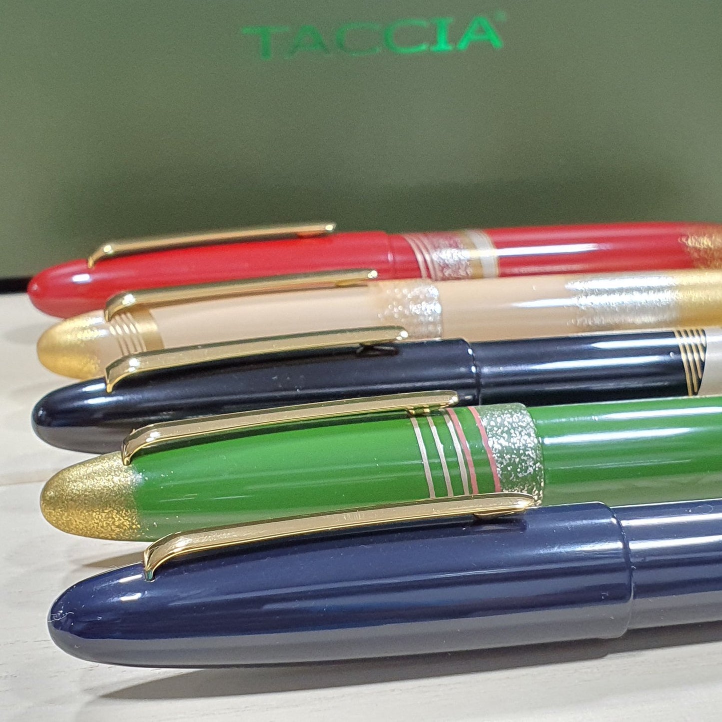 Taccia Kaza-e Urushi Sayokaze Fountain Pen TKE-18F-SK (Limited Edition)