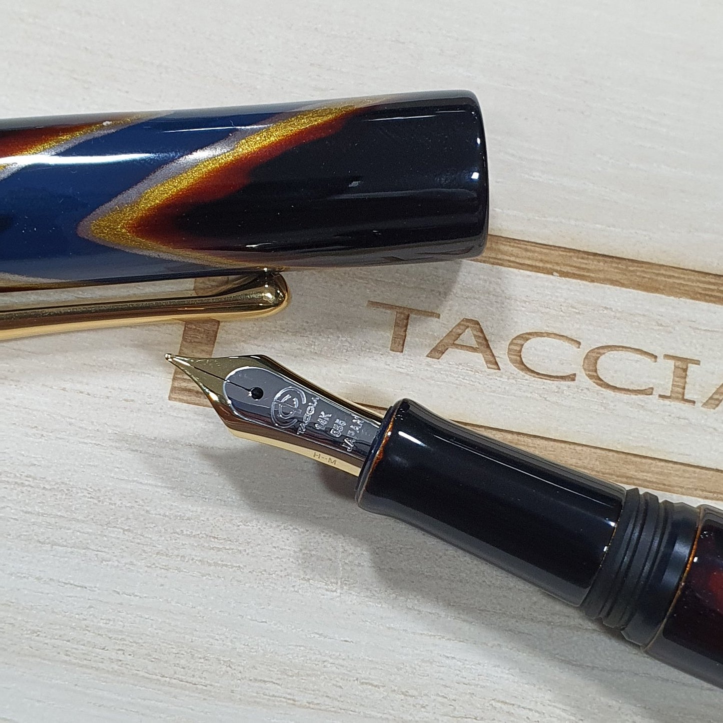 Taccia Ukiyo-e Urushi Hokusai Blue Fountain Pen TF-004-BL (Limited Edition)